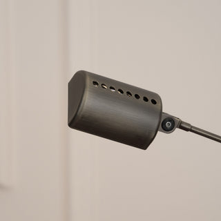 Apex Flex Minimalist Metal Floor Light