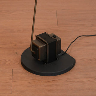 Apex Flex Minimalist Metal Floor Light