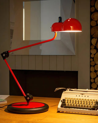 Arcto Modern Metal Table Lamp