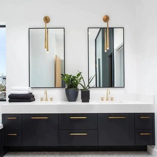 Eclat Minimalist Brass Wall Light