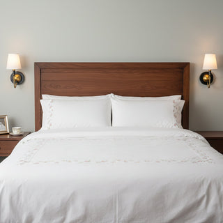 Lilae Modern Gold Wall Sconce