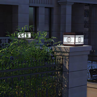 Linyi Traditional Metal Garden Light