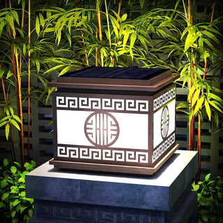 Linyi Traditional Metal Garden Light