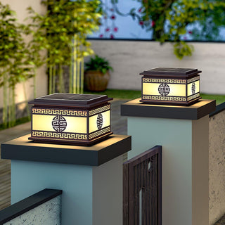 Linyi Traditional Metal Garden Light