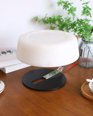 Comete Minimalist Alabaster Table Light