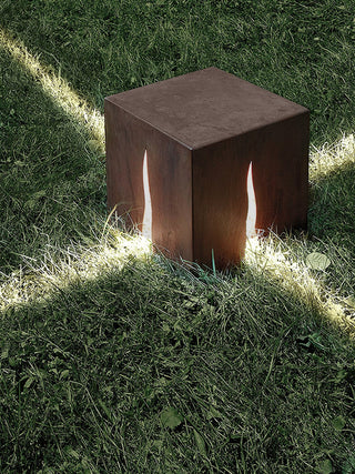 Kanyon Contemporary Metal Garden Light