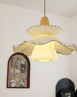 Daisy Charm Vintage Cloth Pendant Light