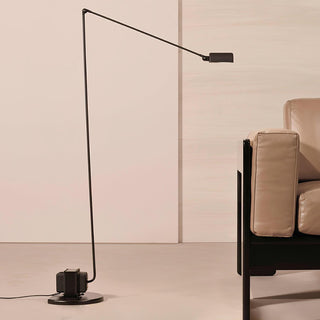 Apex Flex Minimalist Metal Floor Light