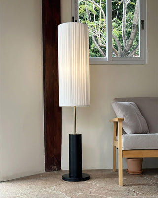 Dorica Contemporary Iron Floor Light