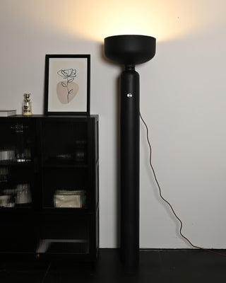 Nova Minimalist Black Floor Lamp