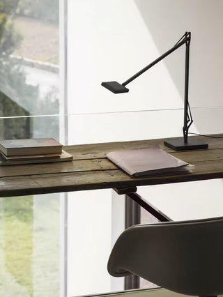 Glimmer Minimalist Metal Desk Lamp