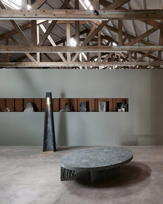 Estela Sculptural Marble Floor Light