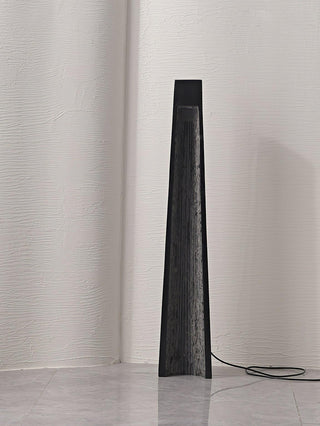 Estela Sculptural Marble Floor Light