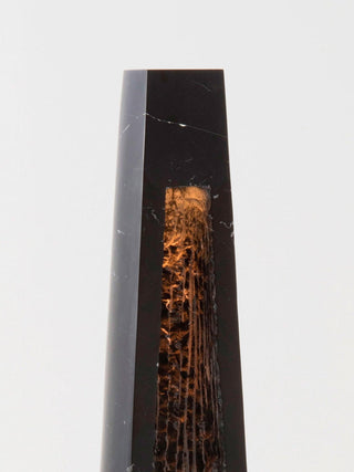 Estela Sculptural Marble Floor Light