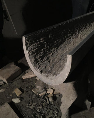 Estela Sculptural Marble Floor Light