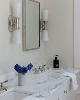Aria Contemporary Metal Wall Lamp