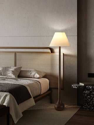 Malleus Slim Wood Floor Lamp