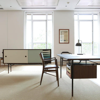 Apex Minimalist Metal Table Lamp