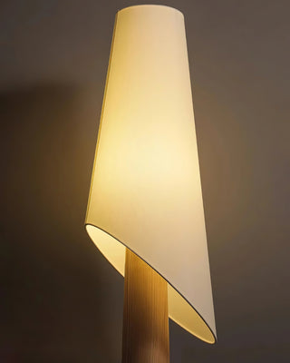 Vela Modern Wood Floor Lamp