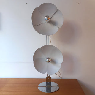 Kaelin Single Flower Table Lamp