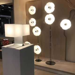 Kaelin Single Flower Table Lamp