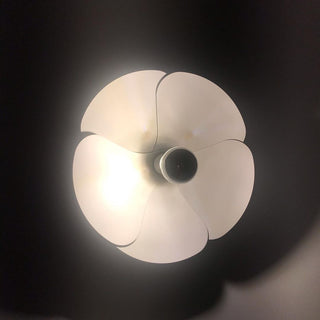 Mara Flower Classic Metal Wall Light