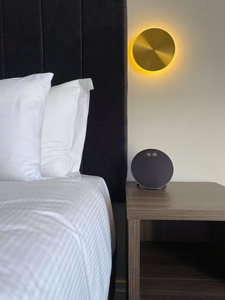 Gossa Mid-Century Modern Metal Wall Sconce