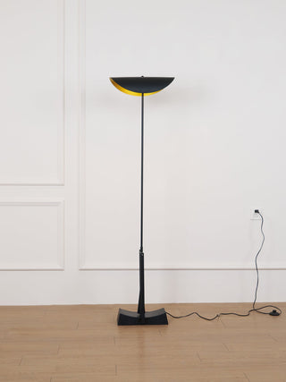 Horizon Minimalist Iron Floor Light