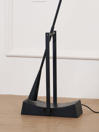 Horizon Minimalist Iron Floor Light