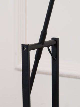 Horizon Minimalist Iron Floor Light