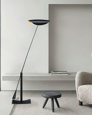 Horizon Minimalist Iron Floor Light