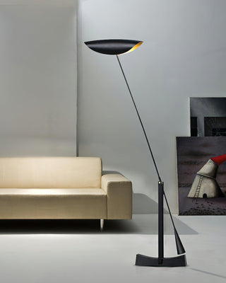 Horizon Minimalist Iron Floor Light