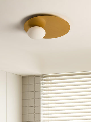Kwic Minimalist Metal Wall Light