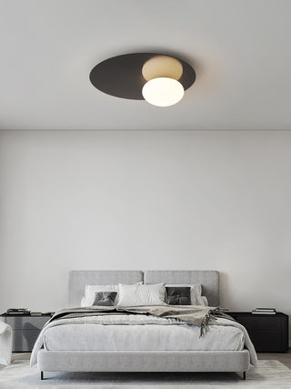 Kwic Minimalist Metal Wall Light