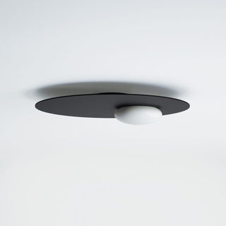 Kwic Minimalist Metal Wall Light