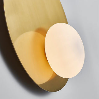 Kwic Minimalist Metal Wall Light