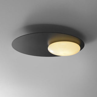 Kwic Minimalist Metal Wall Light