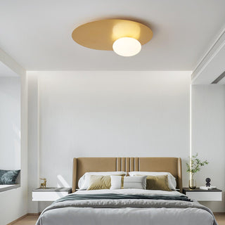 Kwic Minimalist Metal Wall Light
