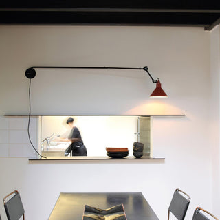 Versa Modern Iron Wall Light