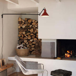 Versa Modern Iron Wall Light
