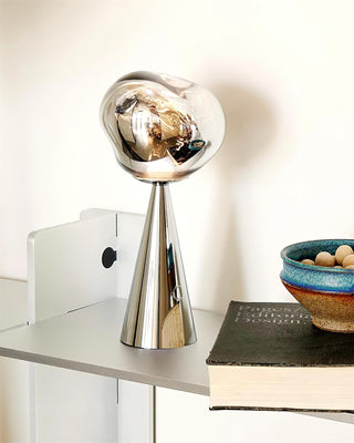 Magma Artistic Acrylic Table Lamp