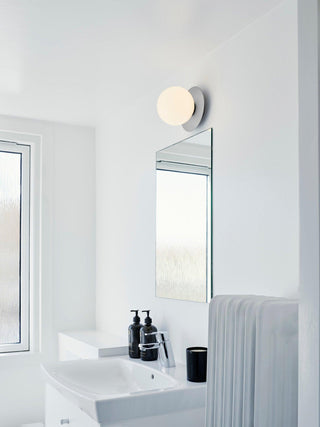 Liila Minimalist Glass Wall Light