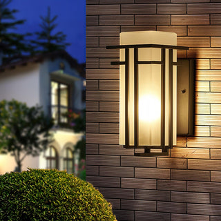 Linden Retro Iron Outdoor Wall Light