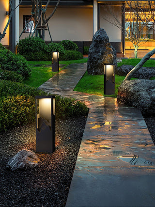 Linkmoon Sculptural Steel Solar Path Light