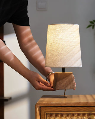 Lotoni Retro Fabric Table Lamp