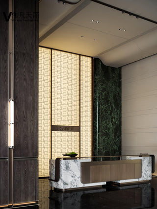 Meridian Minimalist Glass Vertical Wall Sconce