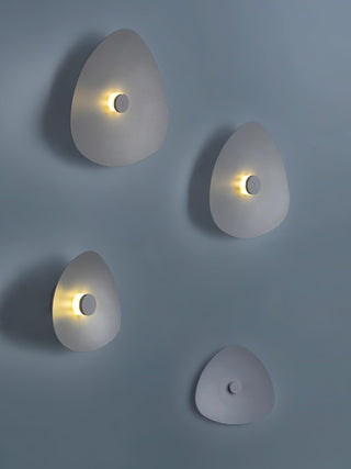 Flaky Minimalist Iron Wall Light