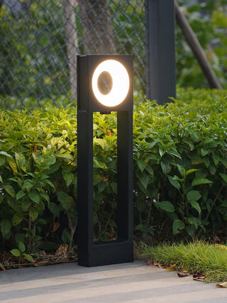 Solis Modern Aluminum Garden Light
