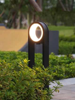 Solis Modern Aluminum Garden Light