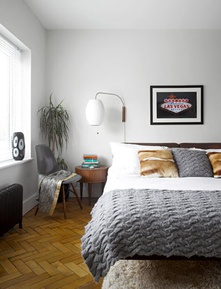 Nelson Classic Polymer Wall Light